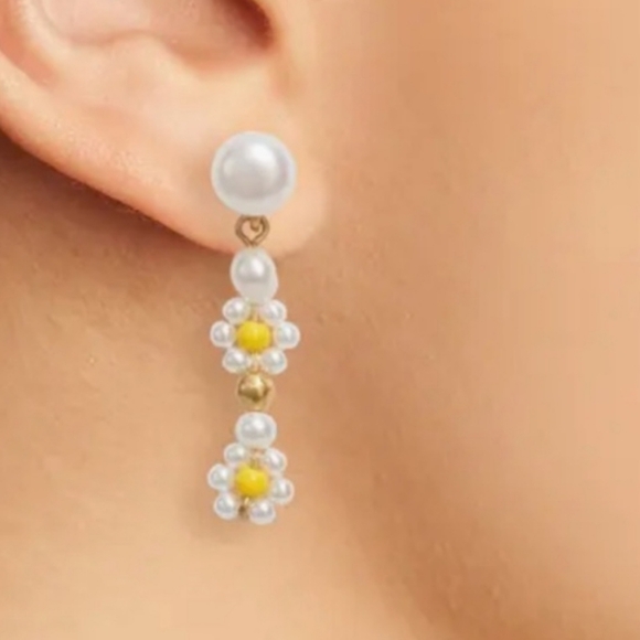 ❤️Madewell❤️Cultured Pearl Daisy Linear Drop Earrings🌼 - Picture 3 of 4